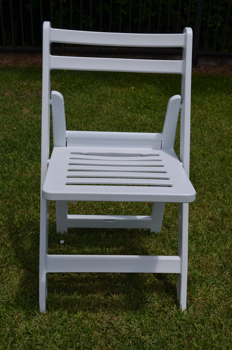 white slatted folding chair