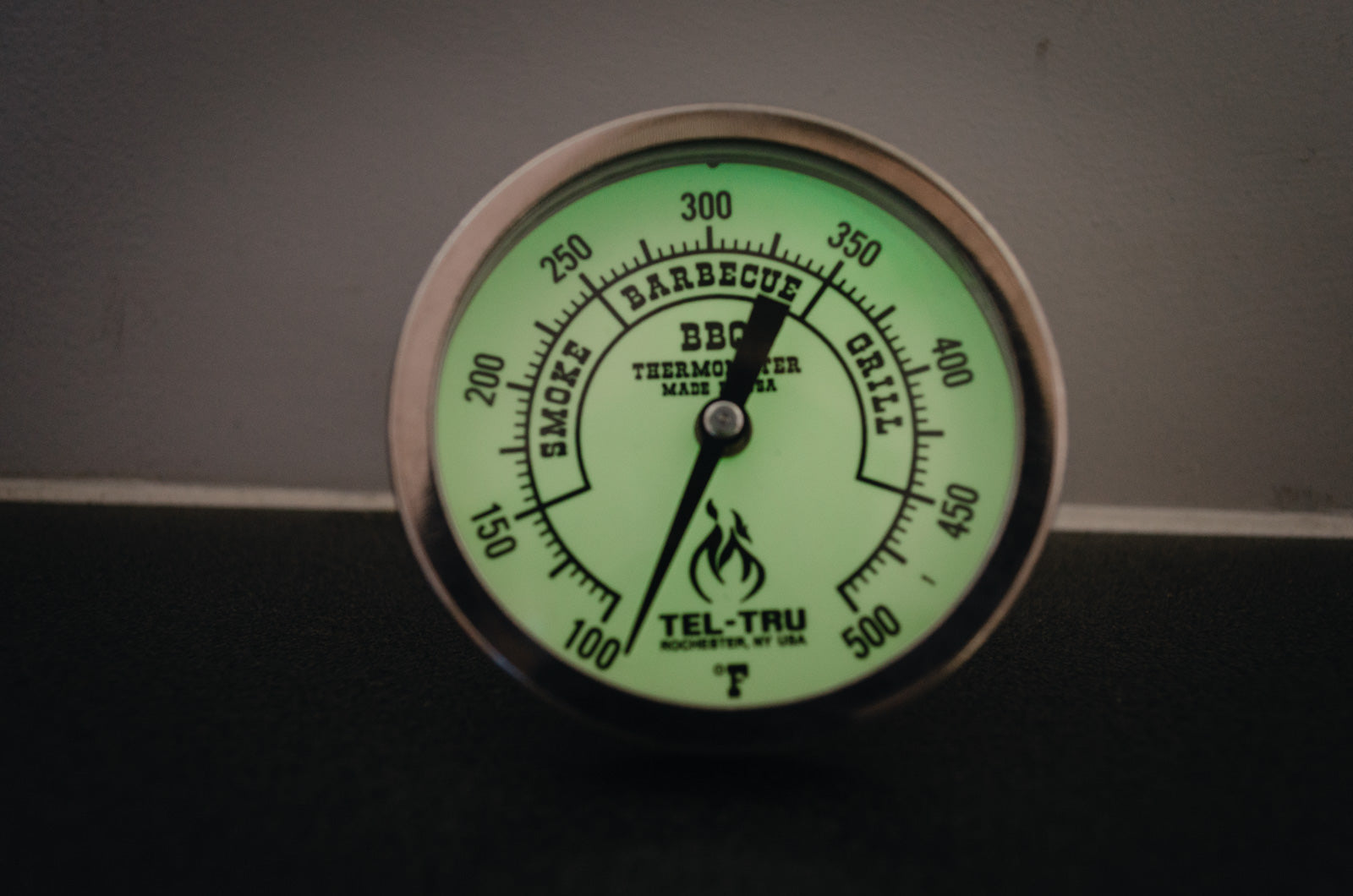 tel-tru-bq300-glow-dial-bbq-thermometer-2-5-inch-stem