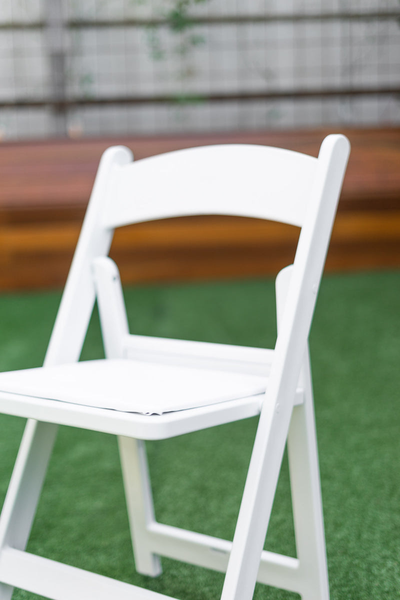 white americana chair