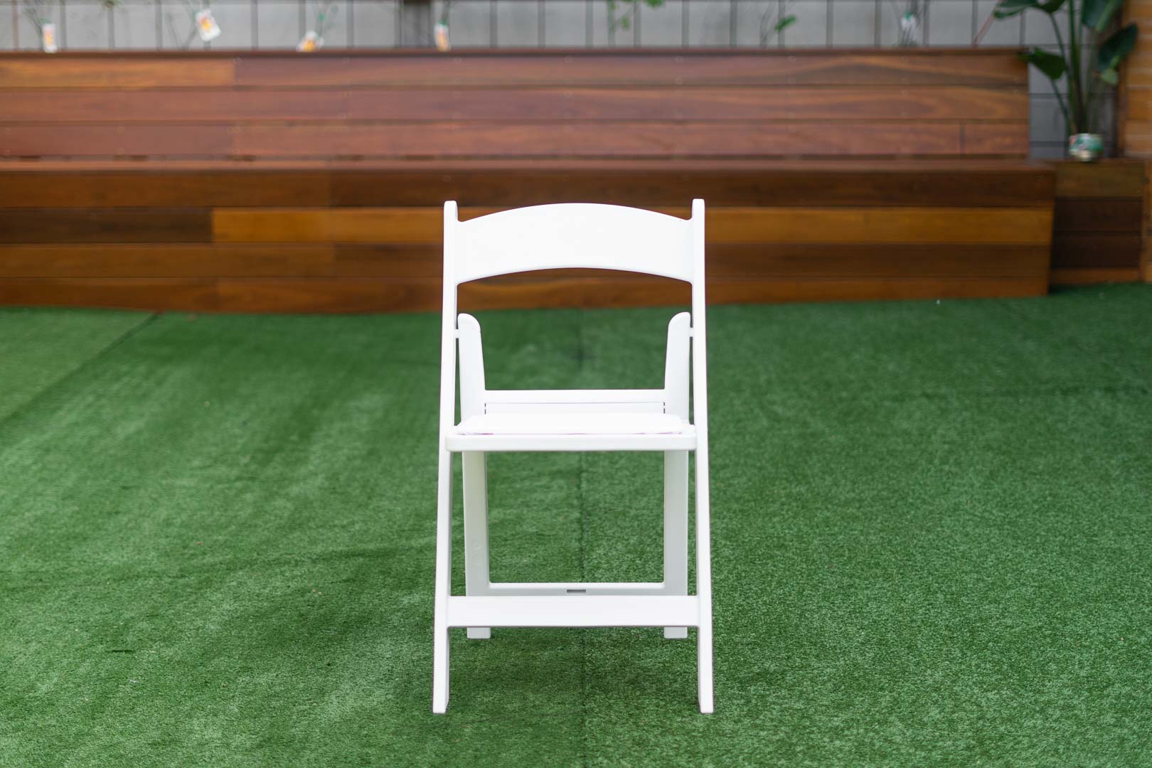 white americana chair
