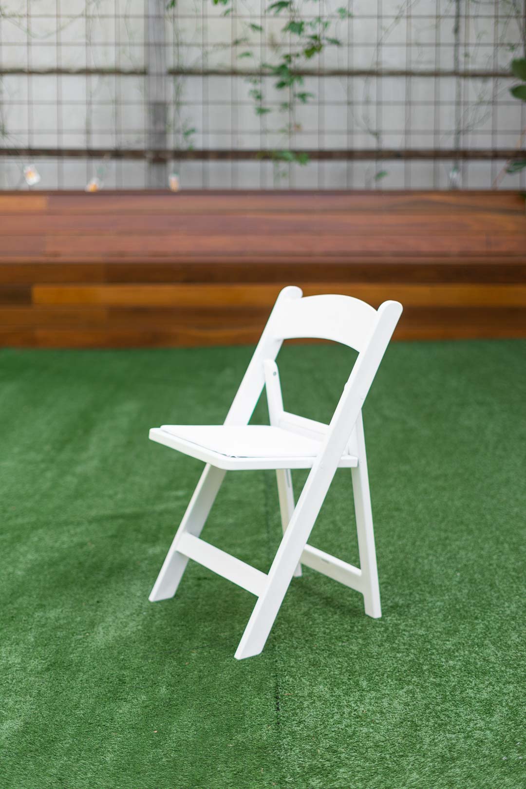 white americana chair